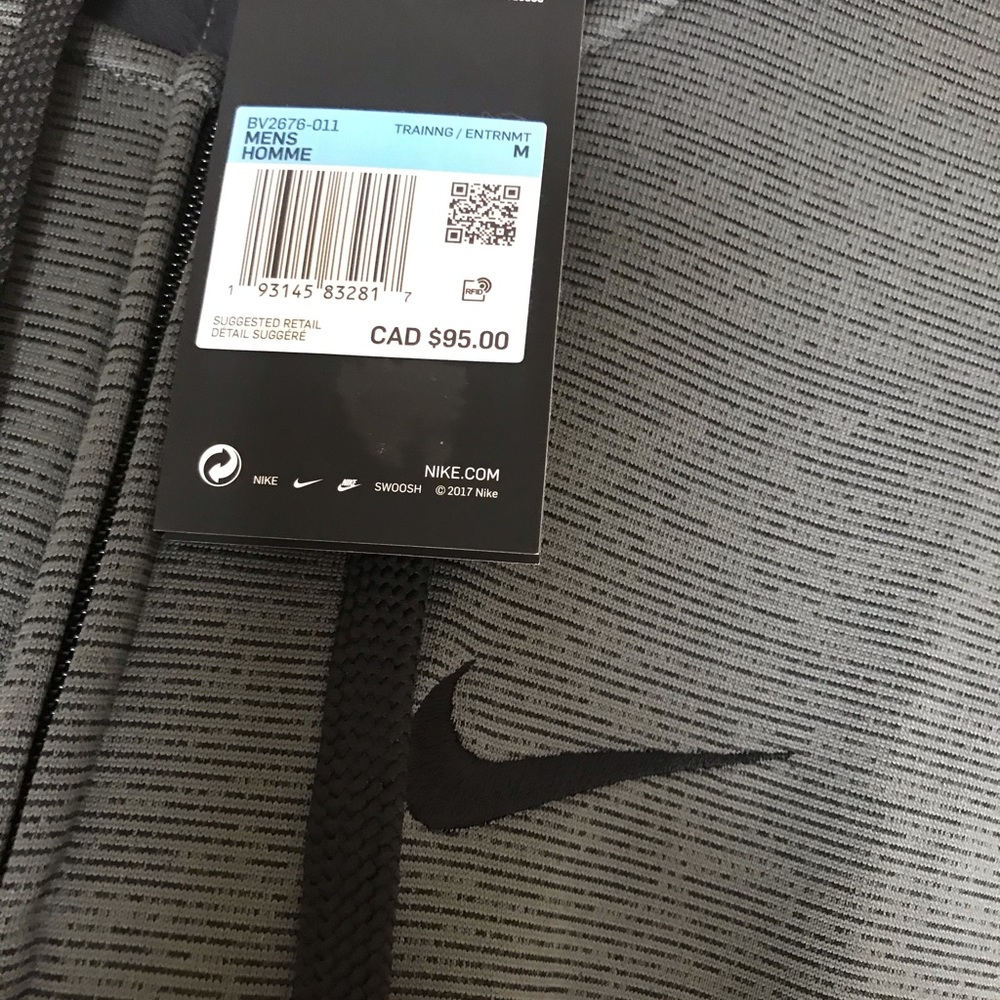 Nike Dry Fit Hoodie - BNWT - Picture 2 of 3